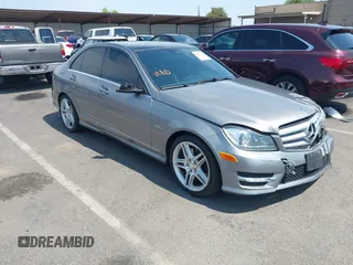 2012 Mercedes-Benz C 350 Sport с VIN WDDGF5HB0CR194356, выставлен на аукционе IAAI как лот 42447970 с пробегом 162 041 миль миль и . История ставок и продаж доступна на DreamBid. Изображение 1.