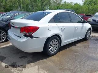 2014 Chevrolet Cruze LS with VIN 1G1PA5SH5E7218650, listed as a IAAI auction lot 42093764 with 189,813 mi miles and . Bid and sale history available at DreamBid. Image 4.