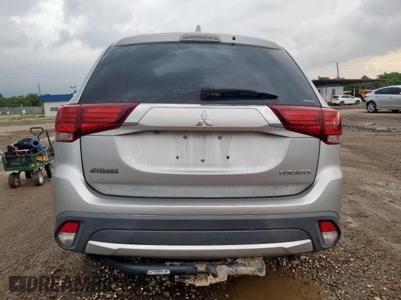 2018 Mitsubishi Outlander ES with VIN JA4AZ3A33JJ005249, listed as a Copart auction lot 60602245 with 113,122 mi miles and Salvage title. Bid and sale history available at DreamBid. Image 6.