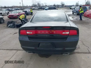 2013 Dodge Charger Police z VIN 2C3CDXAG5DH716369, wystawiony jako IAAI lot #41645644 z przebiegiem 127 535 mil mil oraz . Historia ofert i sprzedaży dostępna na DreamBid. Obrazek 16.