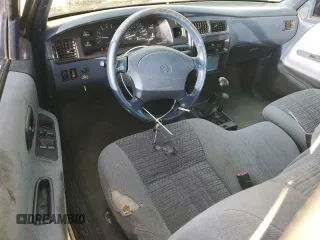 1996 Toyota T100 SR5 z VIN JT4UN24D7T0020102, wystawiony jako Copart lot #48230535 z przebiegiem 199 136 mil mil oraz Szkoda całkowita • Salvage title. Historia ofert i sprzedaży dostępna na DreamBid. Obrazek 8.