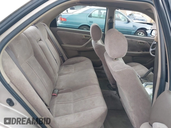 1997 Toyota Camry LE z VIN 4T1BF22K8VU916373, wystawiony jako IAAI lot #41915751 z przebiegiem 259 818 mil mil oraz . Historia ofert i sprzedaży dostępna na DreamBid. Obrazek 8.