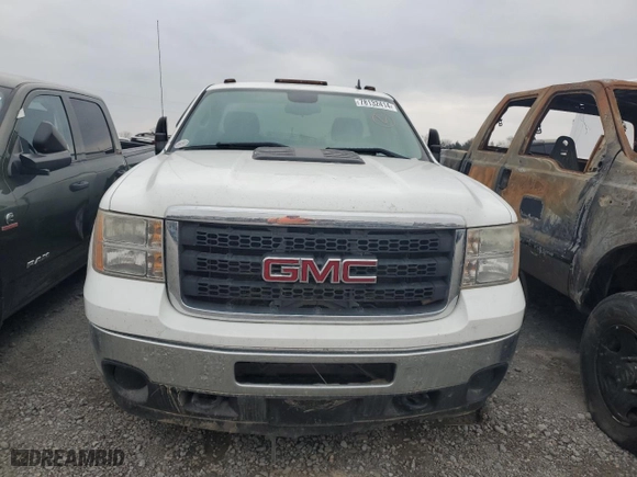 2014 GMC Sierra 3500HD Work Truck with VIN 1GT322CG0EF115990, listed as a Copart auction lot 78132414 with 121,471 mi miles and Salvage Title. Bid and sale history available at carsss.com. Image 5.