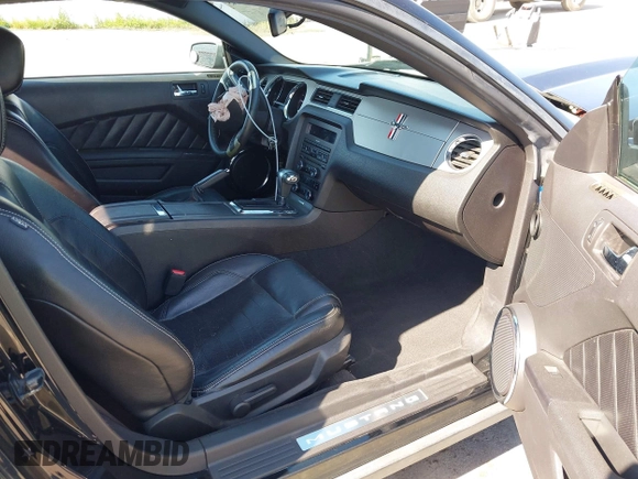 2010 Ford Mustang V6 с VIN 1ZVBP8AN5A5157571, выставлен на аукционе IAAI как лот 42153145 с пробегом 116 493 миль миль и . История ставок и продаж доступна на DreamBid. Изображение 5.