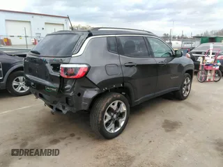 2018 Jeep Compass Limited z VIN 3C4NJDCB9JT267097, wystawiony jako IAAI lot #35857407 z przebiegiem 58 328 mil mil oraz . Historia ofert i sprzedaży dostępna na DreamBid. Obrazek 4.