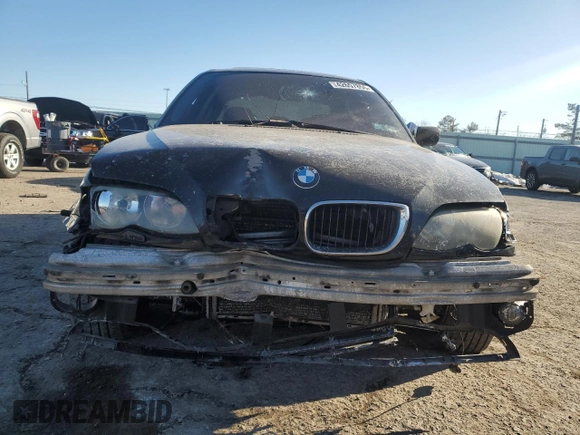 2003 BMW 3 Series 325xi with VIN WBAEU33403PF60428, listed as a Copart auction lot 42657855 with 181,122 mi miles and Salvage Title. Bid and sale history available at carsss.com. Image 5.