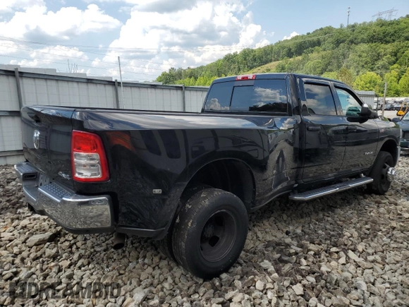 2021 Ram 3500 Tradesman with VIN 3C63RRGJXMG622443, listed as a Copart auction lot 63240644 with 242,625 mi miles and Clean Title. Bid and sale history available at carsss.com. Image 3.