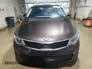 2018 Kia Optima LX with VIN KNAGT4L30J5239634, listed as a Copart auction lot 84121364 with 195,626 mi miles and Clean Title. Bid and sale history available at carsss.com. Image 5.