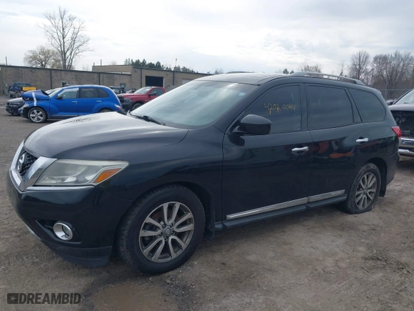 2014 Nissan Pathfinder S with VIN 5N1AR2MM5EC680563, listed as a IAAI auction lot 42020044 with 143,574 mi miles. Bid and sale history available at carsss.com. Image 2.