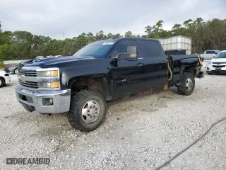 2015 Chevrolet Silverado 3500HD LT with VIN 1GC4KZC83FF122570, listed as a Copart auction lot 85655754 with 302,801 mi miles and Salvage Title. Bid and sale history available at carsss.com. Image 1.