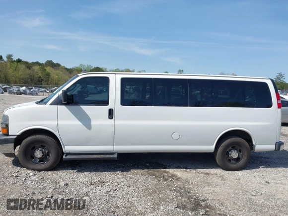 2019 Chevrolet Express Passenger LT with VIN 1GAZGPFG4K1286442, listed as a IAAI auction lot 41908138 with 241,894 mi miles and . Bid and sale history available at DreamBid. Image 14.