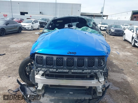 2023 Jeep Compass Latitude with VIN 3C4NJDBNXPT509707, listed as a IAAI auction lot 42368550 with 27,104 mi miles and . Bid and sale history available at DreamBid. Image 6.