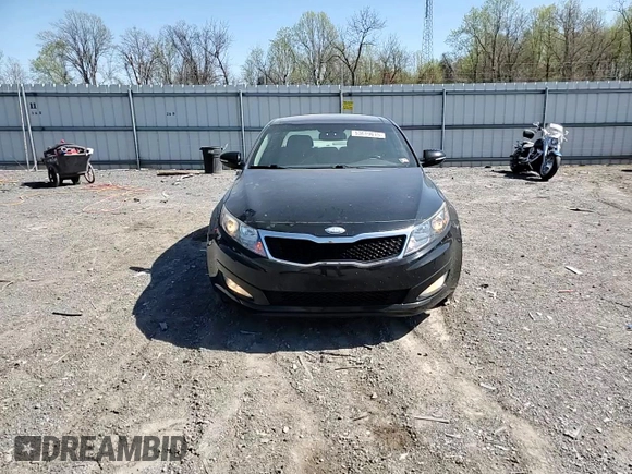 2013 Kia Optima EX z VIN 5XXGN4A71DG197381, wystawiony jako Copart lot #53619615 z przebiegiem 100 873 mil mil oraz Szkoda całkowita • Salvage title. Historia ofert i sprzedaży dostępna na DreamBid. Obrazek 11.