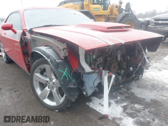 2010 Dodge Challenger R/T Classic z VIN 2B3CJ5DT7AH103121, wystawiony jako IAAI lot #41298456 z przebiegiem 147 685 mil mil oraz . Historia ofert i sprzedaży dostępna na DreamBid. Obrazek 6.