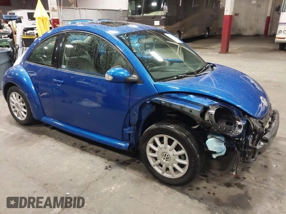 2004 Volkswagen New Beetle Coupe GLS with VIN 3VWCK31C14M421761, listed as a IAAI auction lot 41771431 with 76,184 mi miles. Bid and sale history available at carsss.com. Image 1.