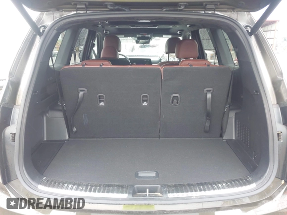 2024 Kia Telluride SX Prestige X-Pro with VIN 5XYP5DGCXRG530586, listed as a IAAI auction lot 42225560 with 7,880 mi miles and . Bid and sale history available at DreamBid. Image 17.