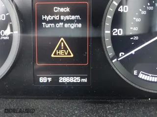 2017 Hyundai Sonata Hybrid Limited with VIN KMHE34L14HA055044, listed as a IAAI auction lot 42021191 with 286,825 mi miles. Bid and sale history available at carsss.com. Image 15.