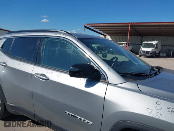 2022 Jeep Compass Latitude with VIN 3C4NJCBB8NT174914, listed as a IAAI auction lot 42214023 with 66,148 mi miles and . Bid and sale history available at DreamBid. Image 18.