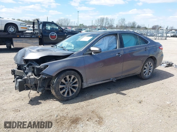 2015 Toyota Camry XLE z VIN 4T1BF1FK6FU923716, wystawiony jako IAAI lot #42038803 z przebiegiem 255 479 mil mil oraz . Historia ofert i sprzedaży dostępna na DreamBid. Obrazek 2.