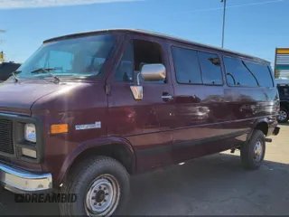 1994 GMC Rally z VIN 1GJGG39K6RF527981, wystawiony jako IAAI lot #41851882 z przebiegiem 159 751 mil mil oraz . Historia ofert i sprzedaży dostępna na DreamBid. Obrazek 2.