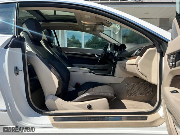 2015 Mercedes-Benz E-Class E 400 with VIN WDDKJ6FB2FF307229, listed as a Copart auction lot 70142514 with 143,809 mi miles and Clean Title. Bid and sale history available at carsss.com. Image 5.