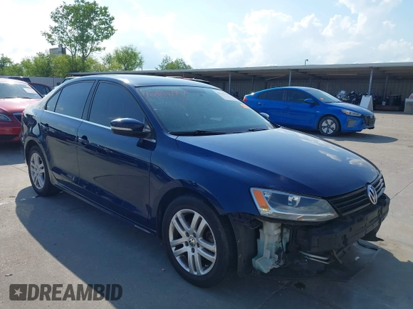 2013 Volkswagen Jetta SE with VIN 3VWDP7AJ5DM293584, listed as a IAAI auction lot 42112747 with 139,251 mi miles and . Bid and sale history available at DreamBid. Image 1.