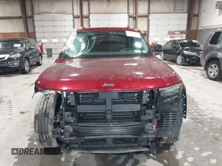 2023 Jeep Grand Cherokee с VIN 1C4RJYB61PC650128, выставлен на аукционе IAAI как лот 41498340 с пробегом 15 657 миль миль и . История ставок и продаж доступна на DreamBid. Изображение 13.