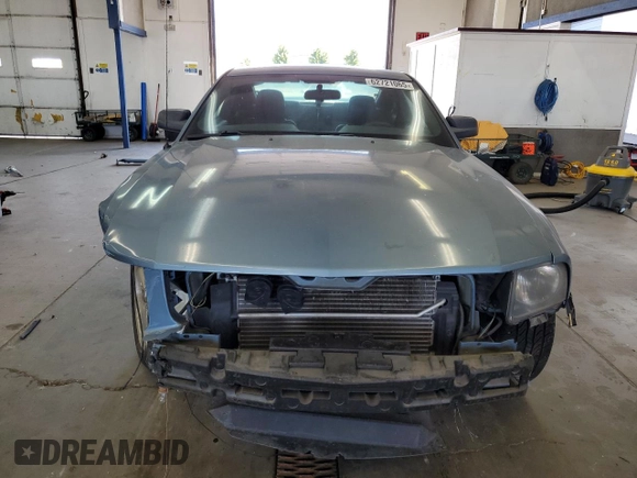 2006 Ford Mustang GT Deluxe with VIN 1ZVFT82H465170230, listed as a Copart auction lot 62721065 with 41,977 mi miles and Salvage title. Bid and sale history available at DreamBid. Image 5.