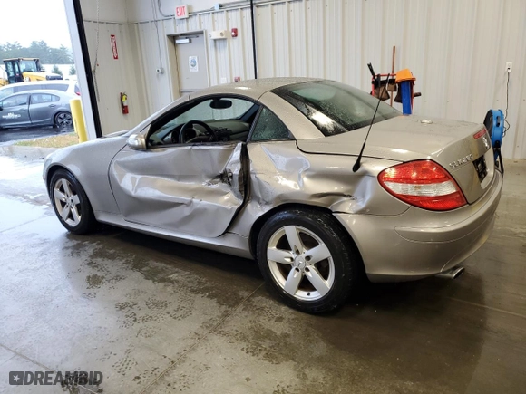 2006 Mercedes-Benz SLK-Class 3.0L with VIN WDBWK54F66F117277, listed as a Copart auction lot 83677714 with 117,018 mi miles and Salvage Title. Bid and sale history available at carsss.com. Image 2.