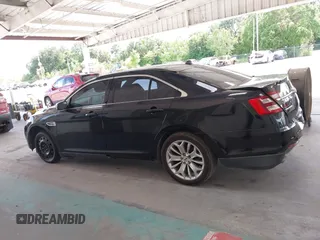 2017 Ford Taurus Limited z VIN 1FAHP2F81HG102598, wystawiony jako IAAI lot #42471410 z przebiegiem 165 386 mil mil oraz . Historia ofert i sprzedaży dostępna na DreamBid. Obrazek 15.
