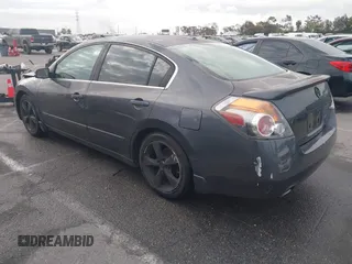 2007 Nissan Altima SL with VIN 1N4BL21E07N435982, listed as a IAAI auction lot 42044317 with 165,875 mi miles and . Bid and sale history available at carsss.com. Image 3.