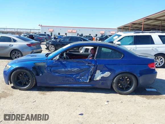 2009 BMW M3 с VIN WBSWD93589P361242, выставлен на аукционе IAAI как лот 41454276 с пробегом 153 175 миль миль и . История ставок и продаж доступна на DreamBid. Изображение 14.