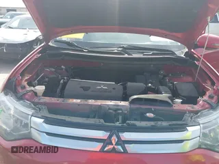 2015 Mitsubishi Outlander SE z VIN JA4AD3A30FZ003563, wystawiony jako IAAI lot #42489394 z przebiegiem 174 374 mil mil oraz . Historia ofert i sprzedaży dostępna na DreamBid. Obrazek 10.