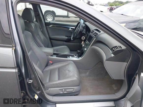 2006 Acura TL with VIN 19UUA66296A065976, listed as a IAAI auction lot 42122394 with 136,214 mi miles. Bid and sale history available at carsss.com. Image 5.
