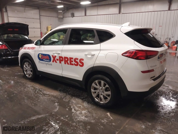 2020 Hyundai Tucson Value with VIN KM8J3CA41LU173419, listed as a IAAI auction lot 40915699 with 90,996 mi miles. Bid and sale history available at carsss.com. Image 3.