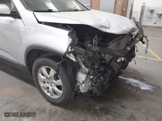 2013 Kia Sorento LX with VIN 5XYKT3A69DG389015, listed as a IAAI auction lot 41852399 with 52,407 mi miles. Bid and sale history available at carsss.com. Image 6.
