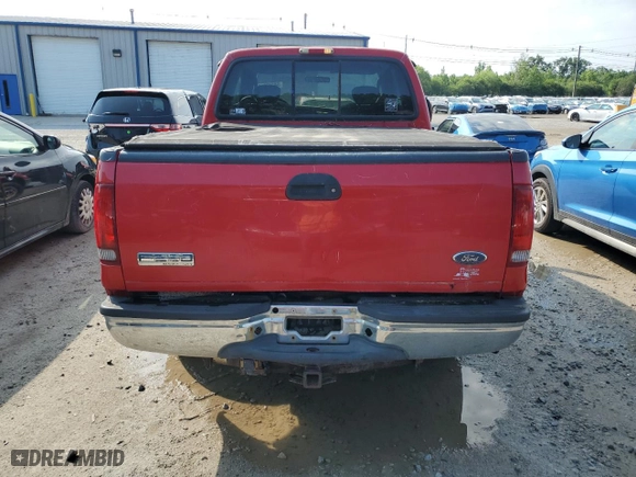 2005 Ford Super Duty F-250 XL with VIN 1FTSX21555EA66130, listed as a Copart auction lot 60043044 with 171,624 mi miles and Clean Title. Bid and sale history available at carsss.com. Image 6.