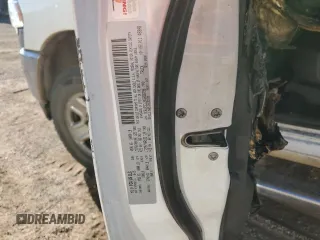 2019 Ram 2500 Tradesman z VIN 3C6UR5CL2KG656796, wystawiony jako Copart lot #75600323 z przebiegiem Nie podano mil oraz Szkoda całkowita • Salvage title. Historia ofert i sprzedaży dostępna na DreamBid. Obrazek 12.