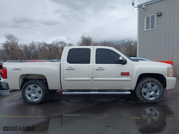 2009 Chevrolet Silverado 1500 LTZ with VIN 3GCEK33379G278538, listed as a IAAI auction lot 41713259 with 228,197 mi miles. Bid and sale history available at carsss.com. Image 13.