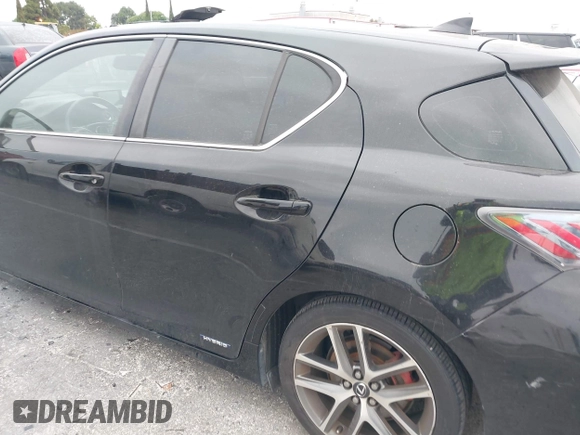 2015 Lexus CT 200h с VIN JTHKD5BH0F2236205, выставлен на аукционе IAAI как лот 42366776 с пробегом 176 506 миль миль и . История ставок и продаж доступна на DreamBid. Изображение 6.