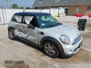 2013 MINI Hardtop with VIN WMWSU3C51DT679302, listed as a IAAI auction lot 42487568 with 89,546 mi miles and . Bid and sale history available at DreamBid. Image 1.