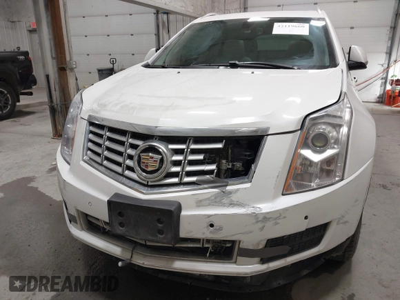 2015 Cadillac SRX Luxury Collection with VIN 3GYFNBE38FS596318, listed as a IAAI auction lot 42119660 with 45,178 mi miles. Bid and sale history available at carsss.com. Image 6.