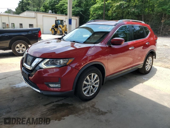 2017 Nissan Rogue SV z VIN 5N1AT2MN0HC834739, wystawiony jako Copart lot #57524185 z przebiegiem 164 175 mil mil oraz Szkoda całkowita • Salvage title. Historia ofert i sprzedaży dostępna na DreamBid. Obrazek 1.