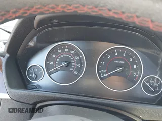 2015 BMW 3 Series 328i с VIN WBA3C1C52FP852509, выставлен на аукционе IAAI как лот 42164622 с пробегом Не указан миль и . История ставок и продаж доступна на DreamBid. Изображение 7.