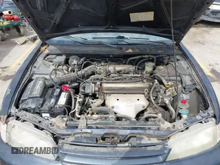 1995 Honda Accord LX with VIN JHMCD5631SC011203, listed as a IAAI auction lot 41891231 with 198,682 mi miles and . Bid and sale history available at carsss.com. Image 10.