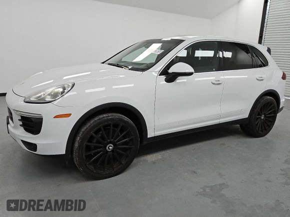 2016 Porsche Cayenne with VIN WP1AA2A28GLA01613, listed as a Copart auction lot 46182805 with 121,911 mi miles and Clean Title. Bid and sale history available at carsss.com. Image 1.