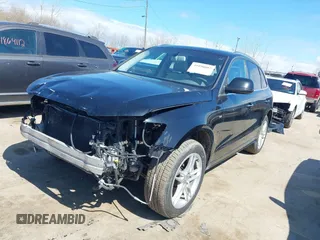 2015 Audi Q5 Premium Plus z VIN WA1DGAFP5FA054124, wystawiony jako IAAI lot #41890802 z przebiegiem 121 860 mil mil oraz . Historia ofert i sprzedaży dostępna na DreamBid. Obrazek 2.