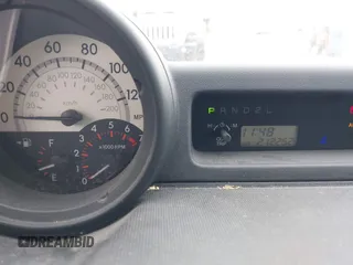 2005 Scion xB z VIN JTLKT324950174470, wystawiony jako IAAI lot #39098296 z przebiegiem 212 252 mil mil oraz . Historia ofert i sprzedaży dostępna na DreamBid. Obrazek 7.