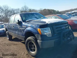 2011 Ford F-150 XL with VIN 1FTFW1EF9BFD05864, listed as a IAAI auction lot 41415000 with 999,999 mi miles. Bid and sale history available at carsss.com. Image 1.