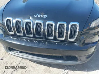 2017 Jeep Cherokee Altitude с VIN 1C4PJLAB5HW559579, выставлен на аукционе IAAI как лот 41767837 с пробегом 182 873 миль миль и . История ставок и продаж доступна на DreamBid. Изображение 6.